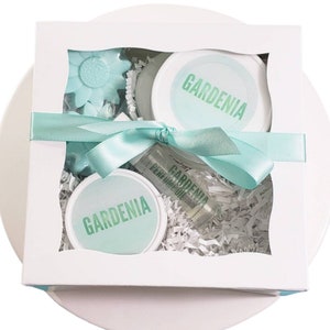 Gift for Mom. Mom Gift Box. Mom Birthday Gift. GARDENIA Bath and Body Gift Set. Spa Gift Set for Mom. Gift for Mother. Mother's Day Gift image 5