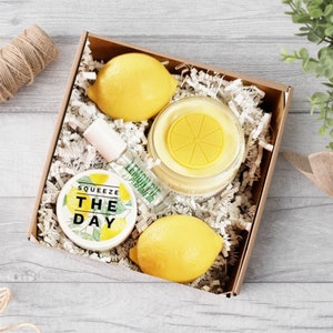 Spa Gift / Gift for Her / Bath Gift Set / Lemon Spa Gift Set / Gift for Mom / Birthday Gift / Thank you Gift / Bath and Body Gift / Friend image 4