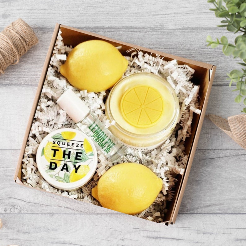 Spa Gift / Gift for Her / Bath Gift Set / Lemon Spa Gift Set / Gift for Mom / Birthday Gift / Thank you Gift / Bath and Body Gift / Friend image 3