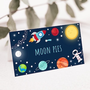 Cartes de tente d’anniversaire spatiales modifiables Étiquettes alimentaires Astronaute Planète Espace extérieur Fête d’anniversaire Système solaire Rocket Ship Imprimable Numérique A528