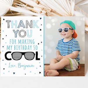Cartão de agradecimento de aniversário editável One Cool Dude One Cool Dude Party Óculos de sol para meninos de verão Primeiro aniversário para impressão Digital Download A538
