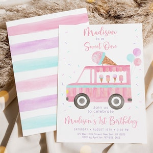 Puede incluir: Una invitaci&oacute;n de acuarela rosa y azul para una fiesta de primer cumplea&ntilde;os. La invitaci&oacute;n presenta un cami&oacute;n de helados con conos de helado y globos. El texto de la invitaci&oacute;n dice "Madison is a Sweet One" y "Join us to celebrate Madison's 1st Birthday".