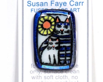 Art Glass Mom Cat Button/ Artist Made Hand-Painted Fused Glass/ OOAK Button for Collectors