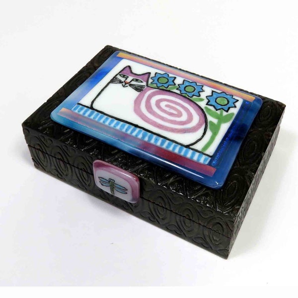 Garden Cat Fused Glass Trinket Box/ Plus Dragonfly "Knob" on Upcycled Vintage Box/ OOAK Glass Art by Susan Carr