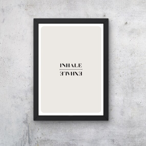 Inhale Exhale Poster aus hochwertigem Papier | Wellness Home Decor | Yoga Wandbild | Minimalistische Typografie