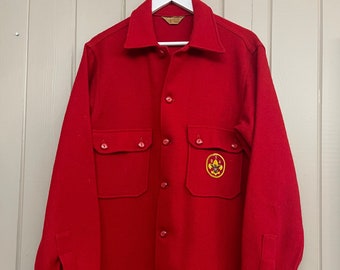 Vintage 1960s BOY SCOUTS Red Wool Shirt Jacket Size 42, Men's medium.