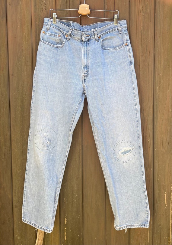 Waist 36 measured. Vintage 90s LEVI'S 550 Relaxed 