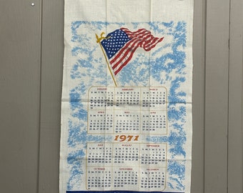 Vintage 1971 linen hanging wall calendar | tea towel | USA | Flag