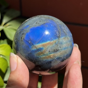 60mm Natural Carved Labradorite Ball,Quartz Crystal,Crystal Sphere, Crystal ornament，Crystal ball，Crystal gift, Home decor, Crystal healing