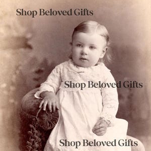 Belle carte de meuble fille victorienne pour bébé