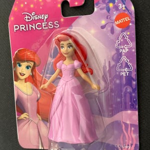 Figura coleccionable de la Princesa Disney Ariel, mini muñeca, adorno para pastel o recuerdo de fiesta. Princesas Disney La Sirenita. imagen 4