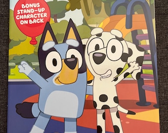 Libro de actividades y colorear Bluey Jumbo con imágenes divertidas para adultos y niños. Personaje extra de stand-up.