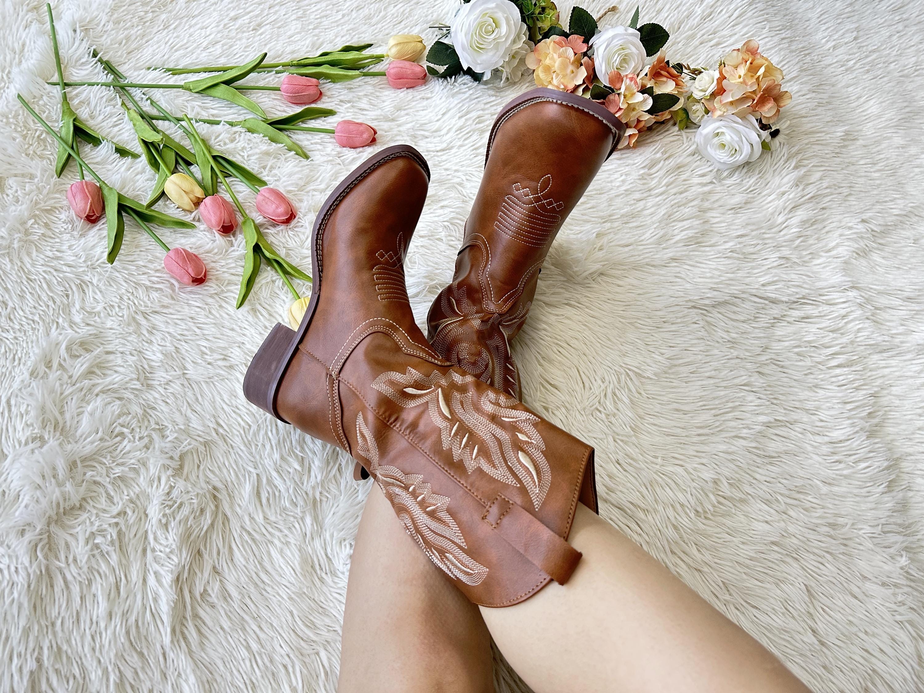 Classic Western Cowboy Shoes Vintage Embroidered Casual Knight Boots