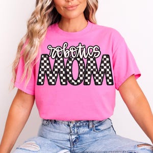 ROBOTIK MOM png, Roboter Mama faux Stickerei digital für Sublimation & dtf, Roboter Mama Schachbrett png, Roboter Mama digital