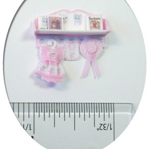 KIT Dollhouse Miniature Quarter Scale Cute Kitty Set/Shelf, fabric outfit clothing kit 1:48