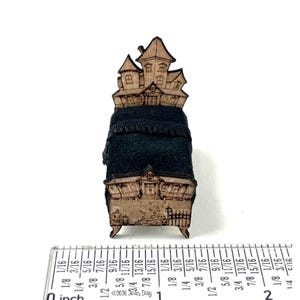 Intro Price KIT Halloween, Haunted House Single Bed Kit, Laser Cut and Engraved in quarter scale 1:48 Dollhouse LC351