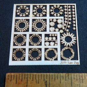 KIT 1:48 scala Laser Cut Paper Autumn Harvest Wreaths Decor LP028 Miniatura per casa delle bambole in scala di un quarto
