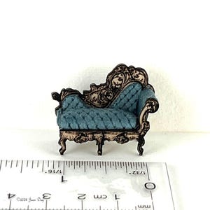 KIT Tufted Chaise Kit, Laser geschnittene und gravierte viertel skala 1:48 Puppenhausminiatur, DIY Kit in 2 Farben zur Auswahl, LC220