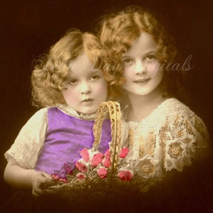 Yvonne et Janine, sœurs - carte postale Français - Photo Scan téléchargement FrA016
