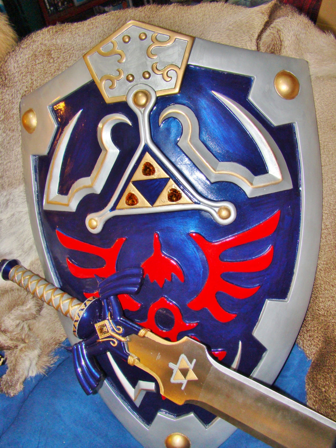 The Legend of Zelda: Tears of the Kingdom Link Hylian Shield+Master Sword  Cosplay Props - cosfun