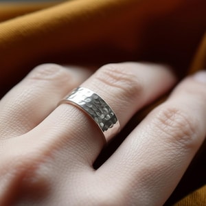 Handgemachte Sterling Silber Ring Strukturierte Silber Band, Minimalist Silber Ring | Hand Gehämmert Band, jeden Tag Sterling Silber Ring | Schenke ihr
