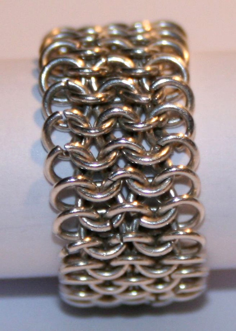 Ring aus Sterling Silber aus Kettenringen in europäischen Kettengewebe. Königskette.  Schmuck von KettenKunst