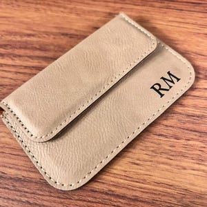 Personalisierter Visitenkartenhalter - Minimalistisches Kartenetui - Personalisierbares kompaktes Kartenetui - Moderner Kartenhalter - Stilvolles Kartenetui