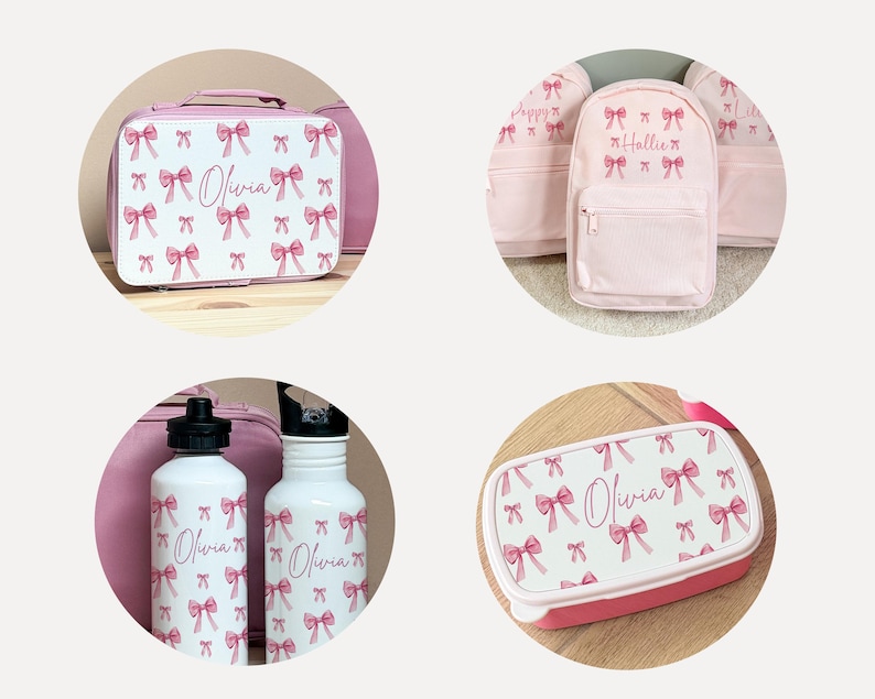 Puede incluir: Bolsa de almuerzo, mochila, botellas de agua y fiambrera rosas y blancas. Cada art&iacute;culo presenta un patr&oacute;n de lazos rosas y el nombre "Olivia" o "Hallie". La bolsa de almuerzo tiene un asa y la mochila tiene un bolsillo frontal.