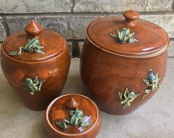 3 Frog Jars