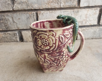 Purple and White Floral Lizard Mug
