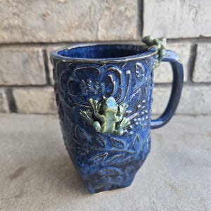 Large Floral Lizard/Frog Mug Frog on Blue