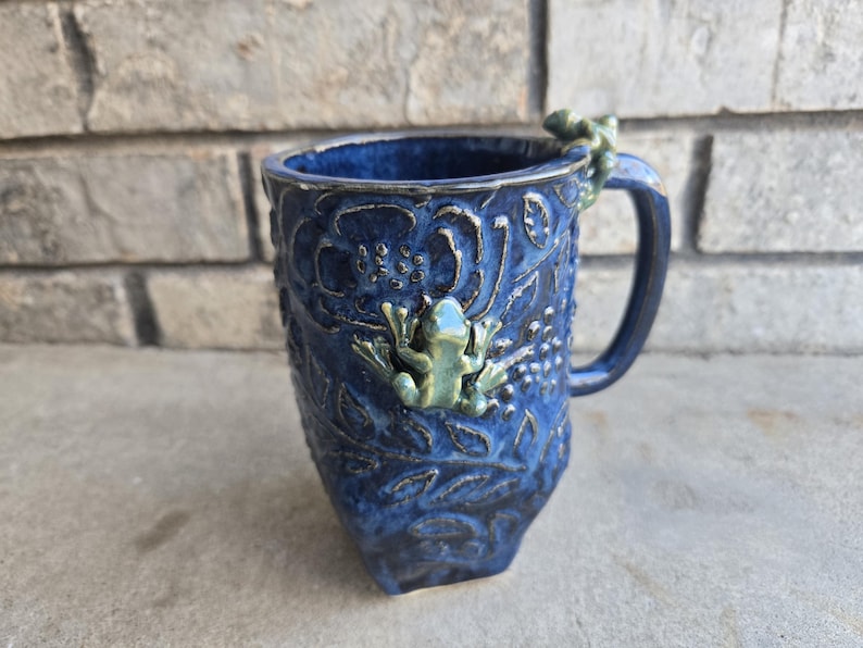Large Floral Lizard/Frog Mug Frog on Blue
