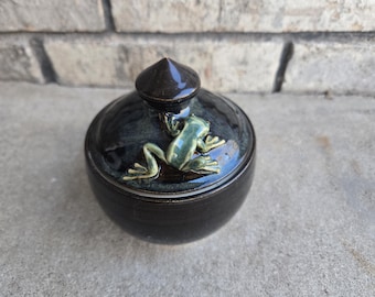 Small Lidded Frog Jars