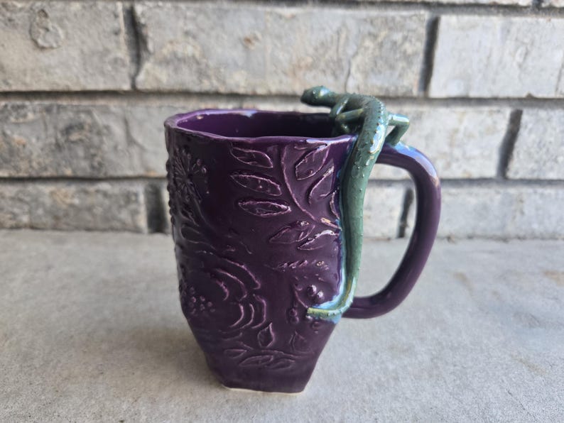 Large Floral Lizard/Frog Mug Lizard on purple