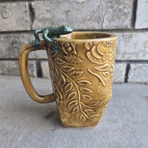 Large Floral Lizard/Frog Mug image 8