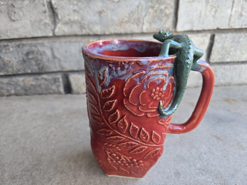 Large Floral Lizard/Frog Mug lizard on red