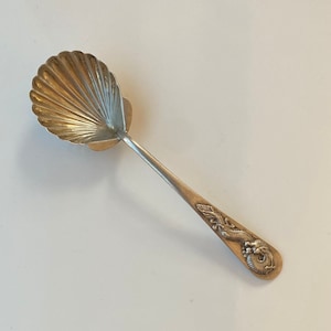 1875-1940 Wing Nam & Co Hong Kong Chinese Sterling Silver Dragon Sugar Spoon