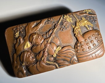 1890 Shimenawa 注連縄 Menuki Set di spille in metallo misto argento Samurai
