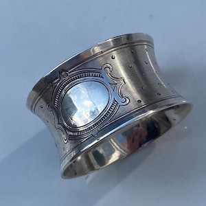 1882-1889 Paul Tonnelier of Paris Hourglass 950 Silver Napkin Ring - Paris