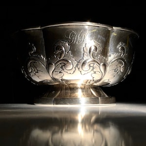 1840 Chinese Export Silver 8 Lobed Bowl by Wong Shing of Canton (550+ grams)