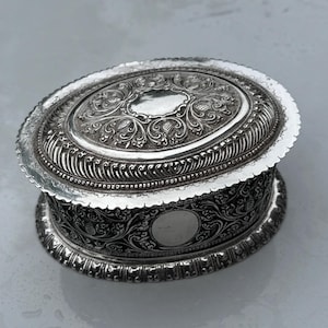 Antique Burmese Solid Silver Covered Box (267 grams)