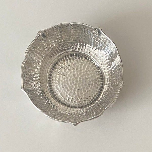 Repousse Jogja (Indonesia) 800 Silver Hammered Pin Dish (or Ring tray, Pin Tray)