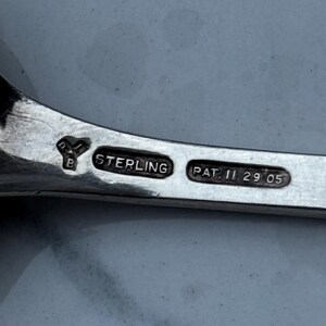 1905 Rogers, Lunt och Bowlen från Greenfield, MA Tesked i sterlingsilver med mönster 'Mt Vernon' (54 gram) bild 5