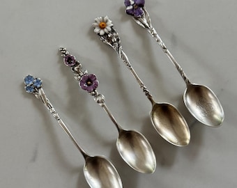 Reed & Barton Harlequin 5 O&#39;Clock Spoon Harlequin Enamaled