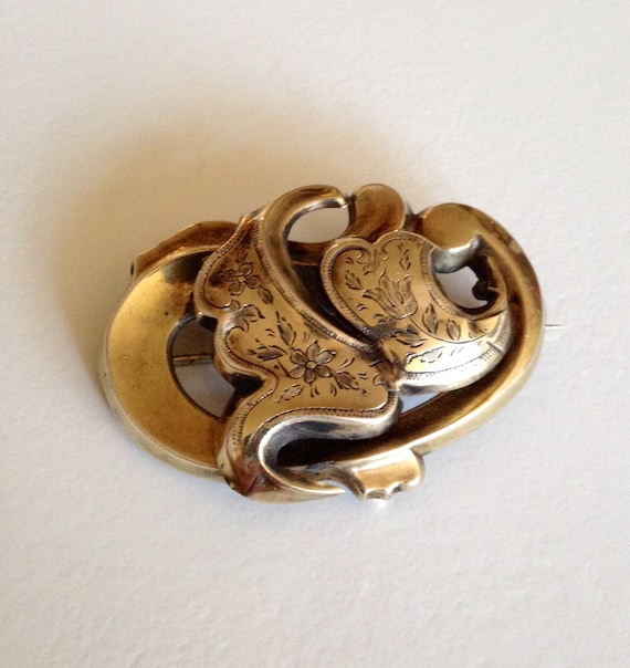 1860 Art Nouveau 10K Gold Brooch