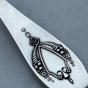 1905 Rogers, Lunt och Bowlen från Greenfield, MA Tesked i sterlingsilver med mönster 'Mt Vernon' (54 gram) bild 2