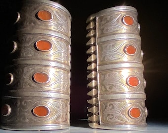 Turkmen Silver Cuff Bracelet Pair (546 grams)