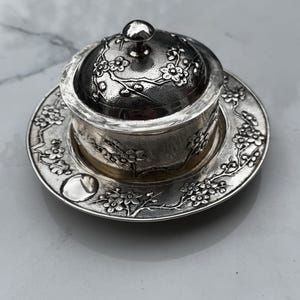 1890-1910 Chinese Export Silver Covered Preserve Dish — Tuck Chang, Shanghai (232 g)
