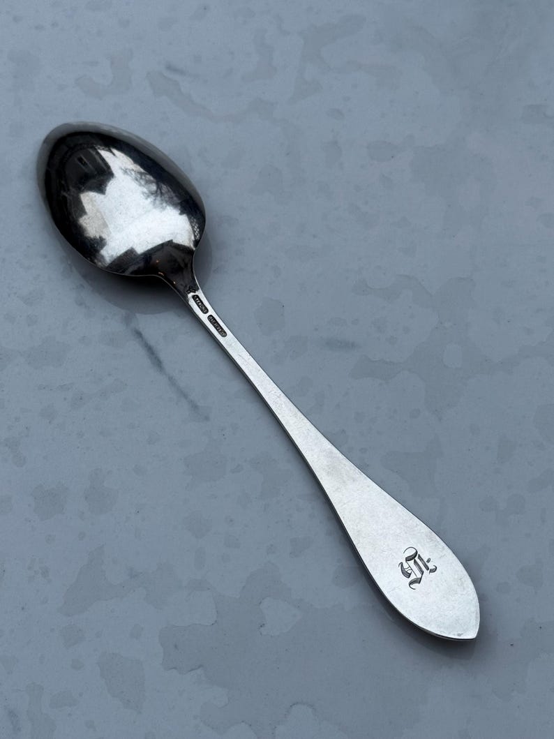 1905 Rogers, Lunt och Bowlen från Greenfield, MA Tesked i sterlingsilver med mönster 'Mt Vernon' (54 gram) bild 3