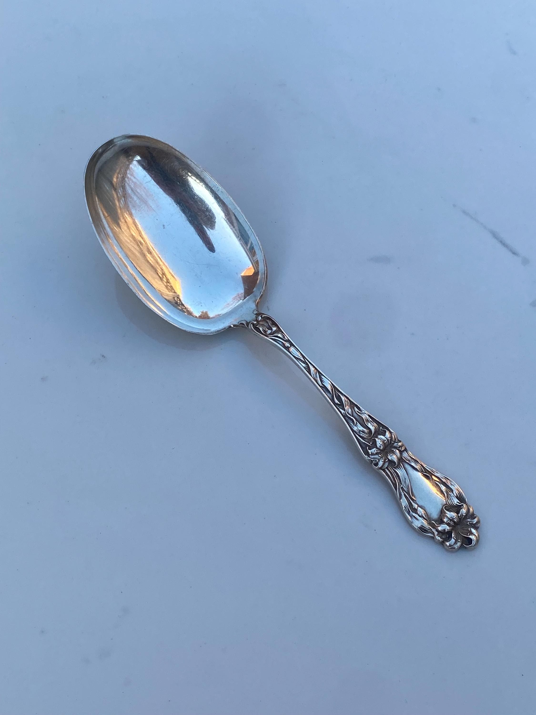 Whiting Lily - Etsy